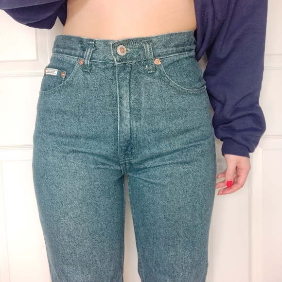 VINTAGE GREEN-WASH HIGH WAIST MOM JEANS - Picture 4 of 9